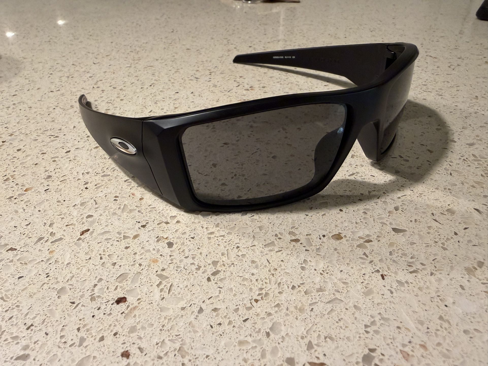 Oakley Heliostat Sunglasses