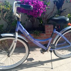 Woman's Beach Cruiser 