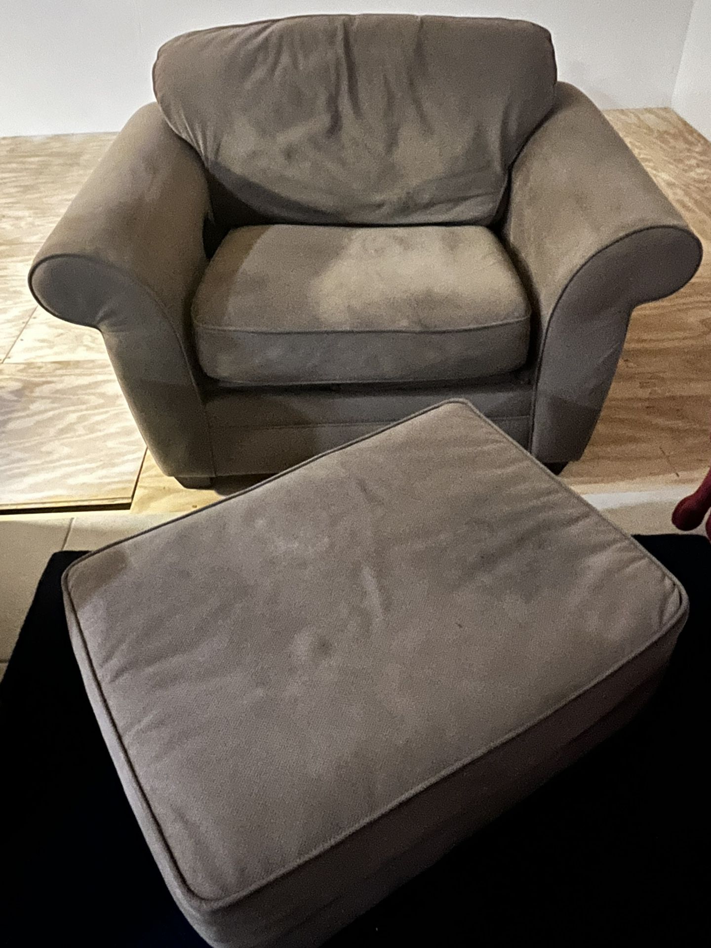 Havarty’s Lounge Chair