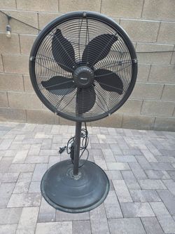 NewAir Large Outdoor Pedestal Mister Fan