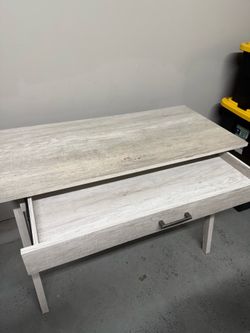 white color Desk white color