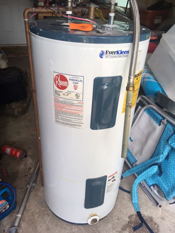 Rheem 50 gal electric water heater for Sale in West Palm Beach, FL