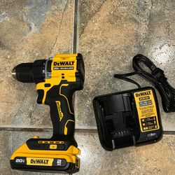 Dewal cordless drill