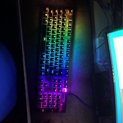 Hyper X Keyboard No Stad Offs Missing 1 Keycap