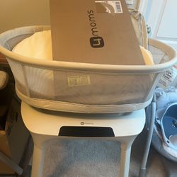 4 Moms Motion Bassinet 