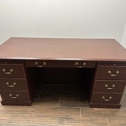 OFFICE/HOME DESK EXECUTIVE DESK 
