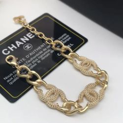 New Bracelet Really Good Quality Comes With Dust Bag 