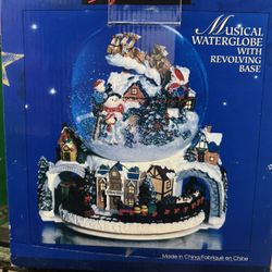 Christmas Decoration Snow Globe