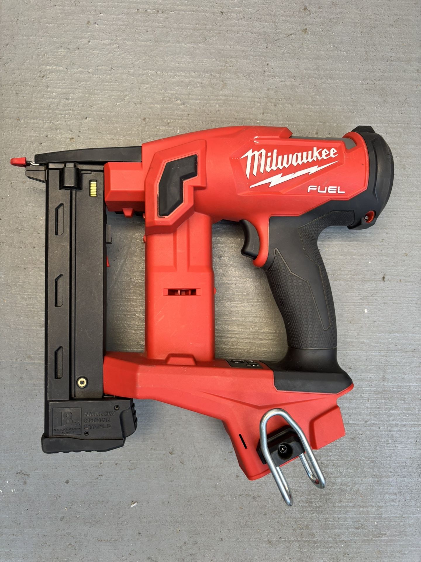 Milwaukee 18ga Stapler 