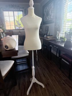 White Female Dress Form Mannequin with Stand