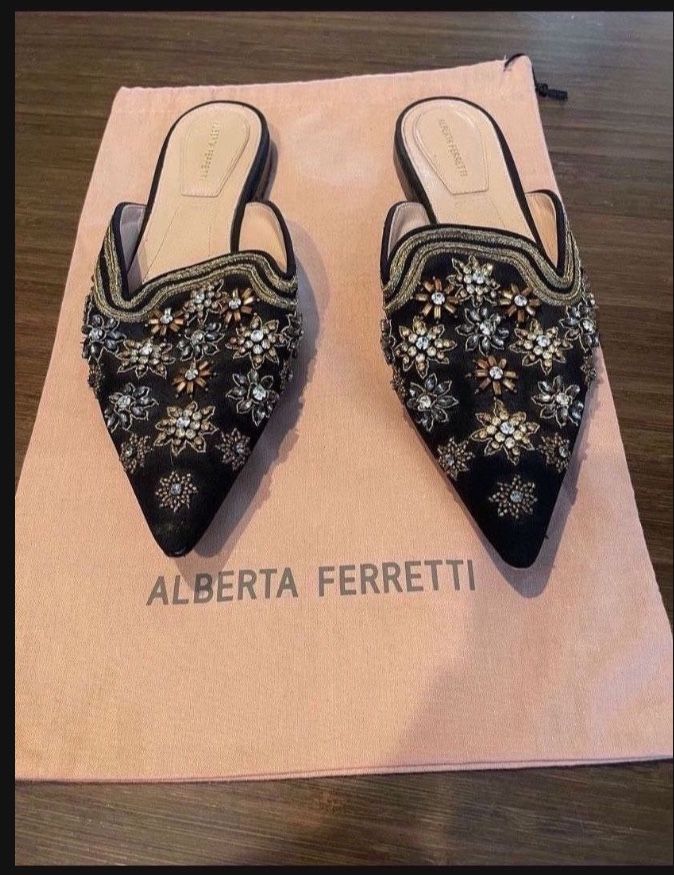 Alberto Ferreti womens shoes size 5 or 35