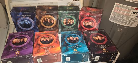 Stargate - Seasons 1-8, DVD