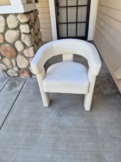 Accent chair