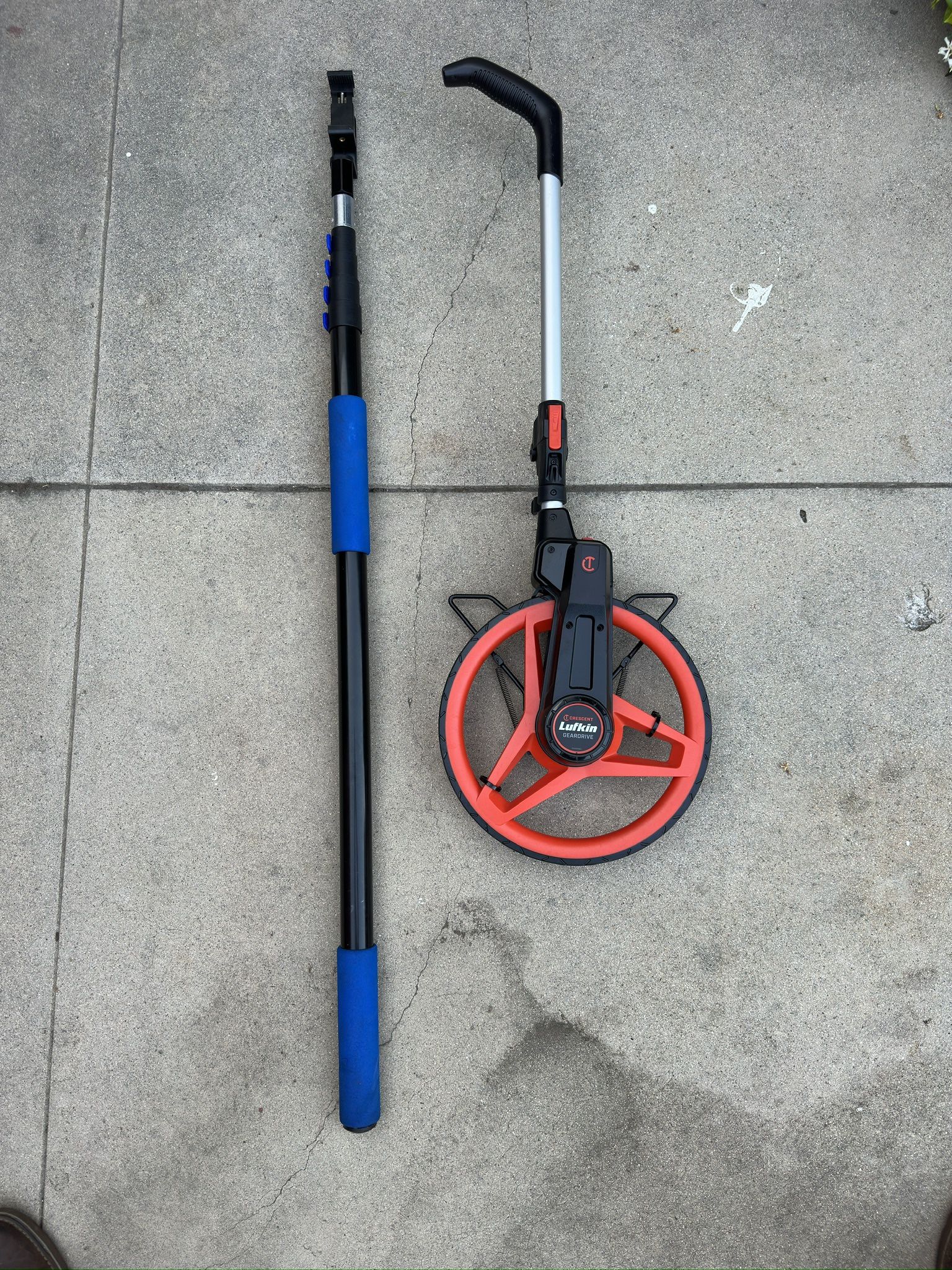 Measuring Wheel & Photo Pole