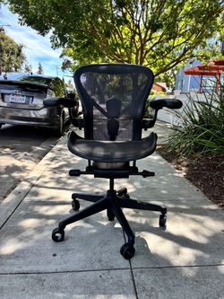 🏴 AERON GAMING CHAIR 🏁