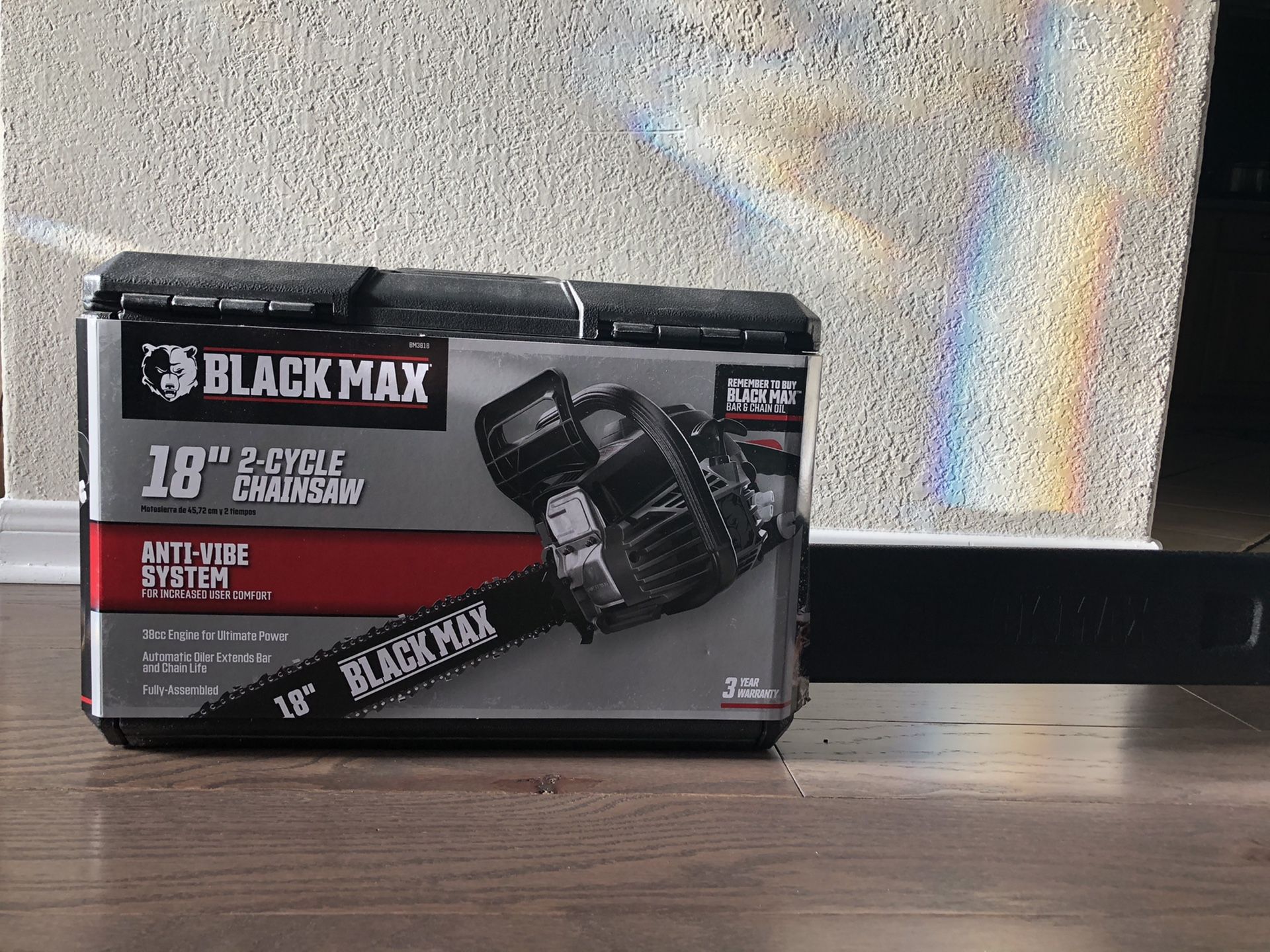 NEW Black Max 18inch 38cc 2Cycle Engine Gas Chainsaw for Sale in