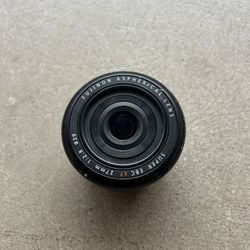 Fuji 27mm 2.8 pancake lens