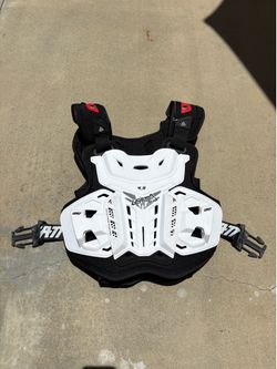 Leatt chest protector