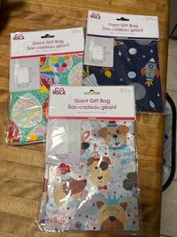 Set of 3 extra large birthday gift bags