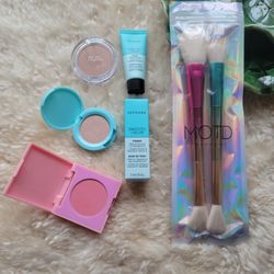 4-in-2 MOTD BRUSHES, 4PC MAKEUP, 10 FREEBIES