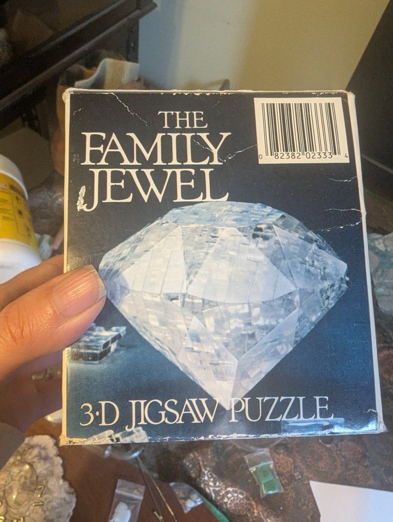 Vintage 1982 “The Family Jewel” 3-D Crystal Puzzle