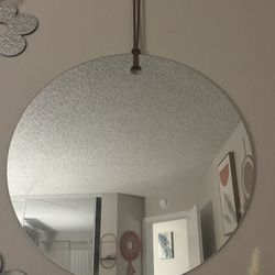 wall mirror