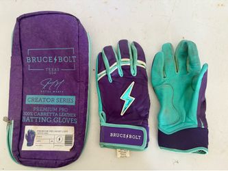 Bruce Bolt batting gloves
