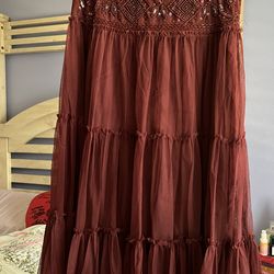 NEW Small Burgandy (need to repair the zipper)  SALE  $5 🍀