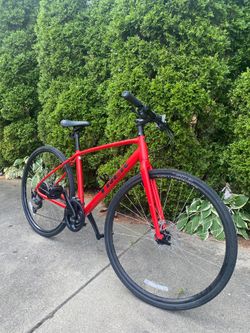 Trek FX2 Hybrid Bike Bicycle Hydraulic Disc Brakes Size Medium