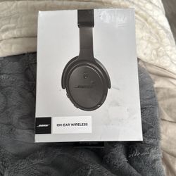  Rand New Never Worn Bose Wireless Headset 