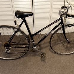 Chicago Schwinn Woman Road Bike 