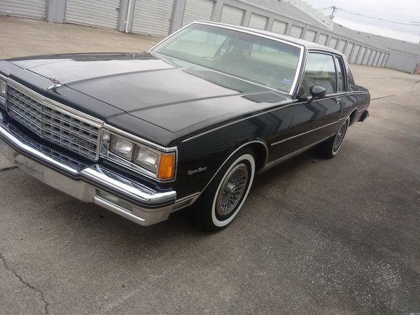 82 Chevy caprice classic for Sale in Fairview Heights, IL