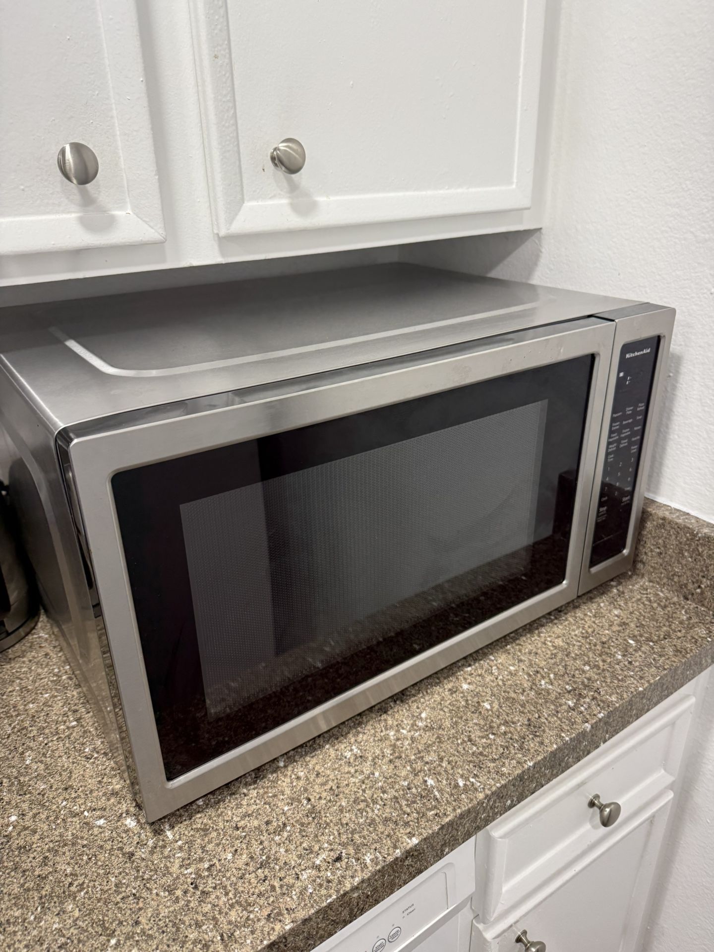 Stainless Steel Countertop Microwave – Great Condition
