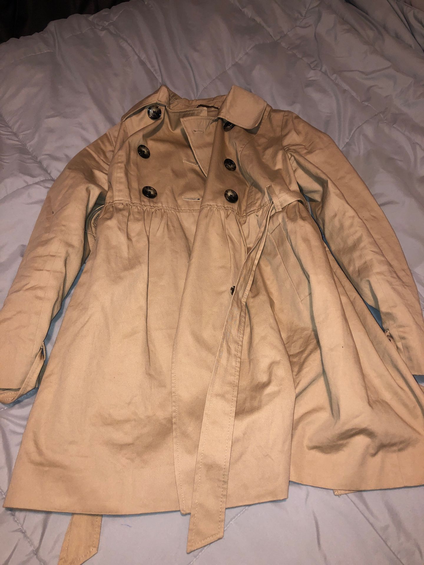 maternity trench coat