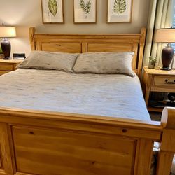 Bedroom Set, Cal King, Solid, Pine, Five Piece