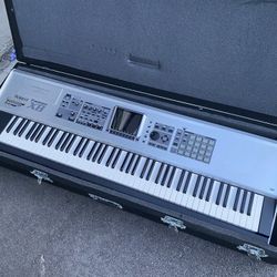Roland Fanton X8