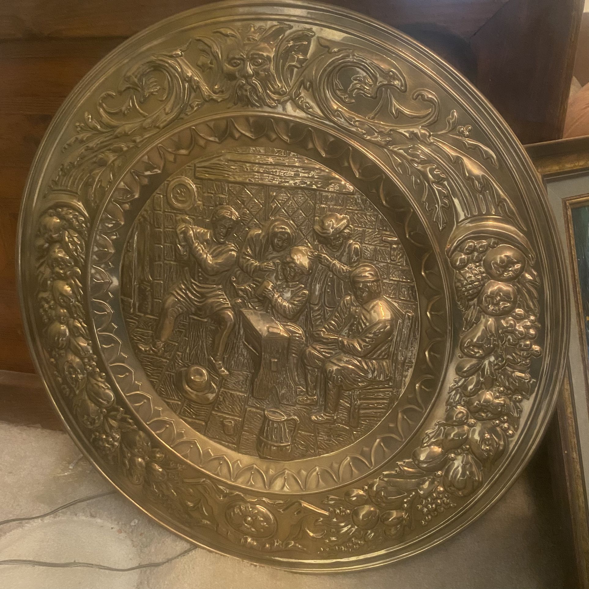 Vintage Brass Colonial Tavern Scene Wall Plaque Chimney Flue Cover 22.5 " Diameter
