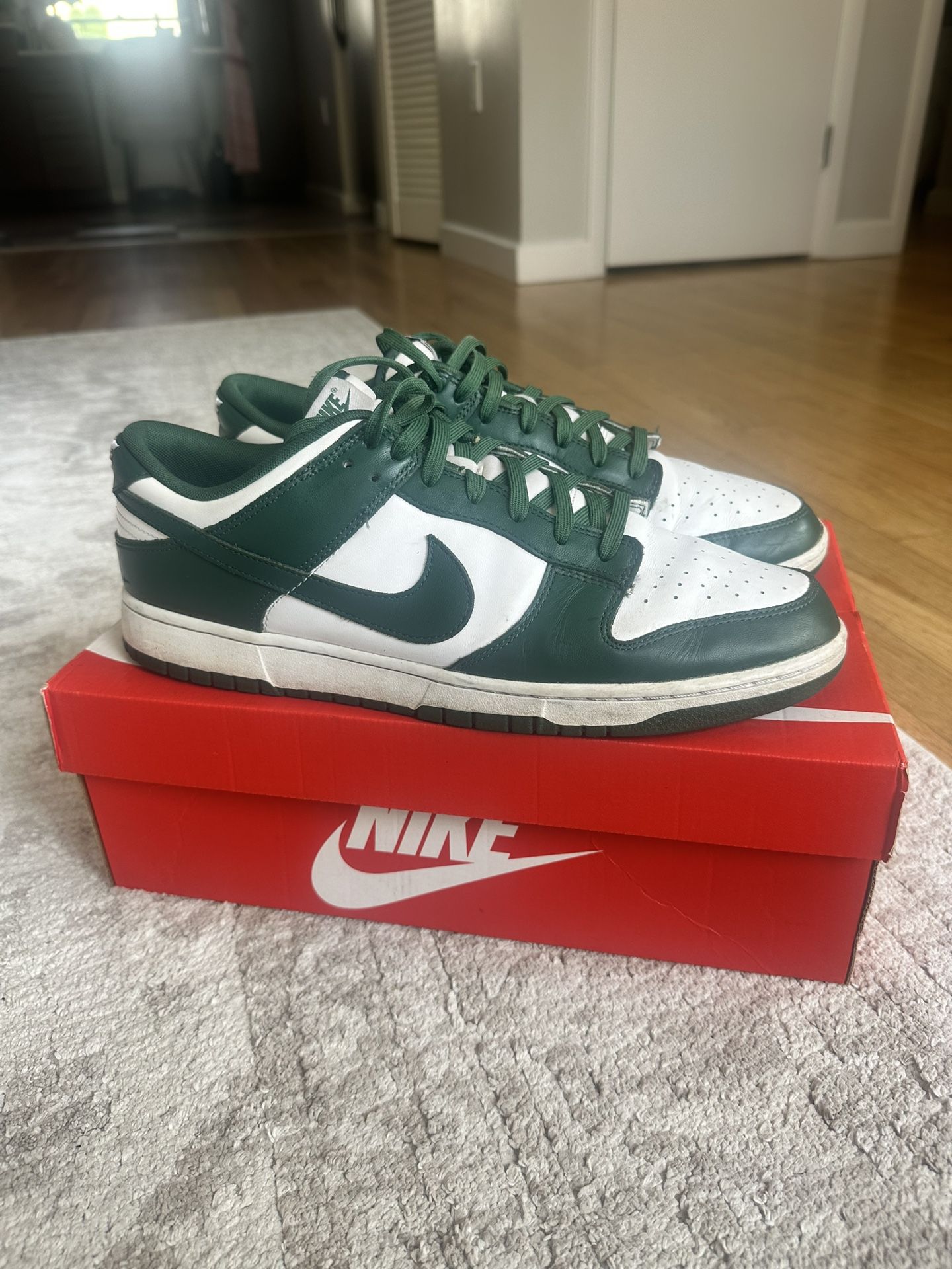 Nike Dunk Low Retro 