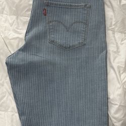 Levi’s Classic Bermuda Shorts