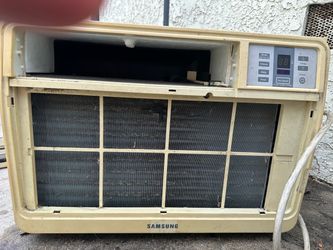 12300 btu window AC
