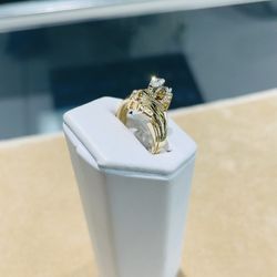 Gold Diamond Ring 