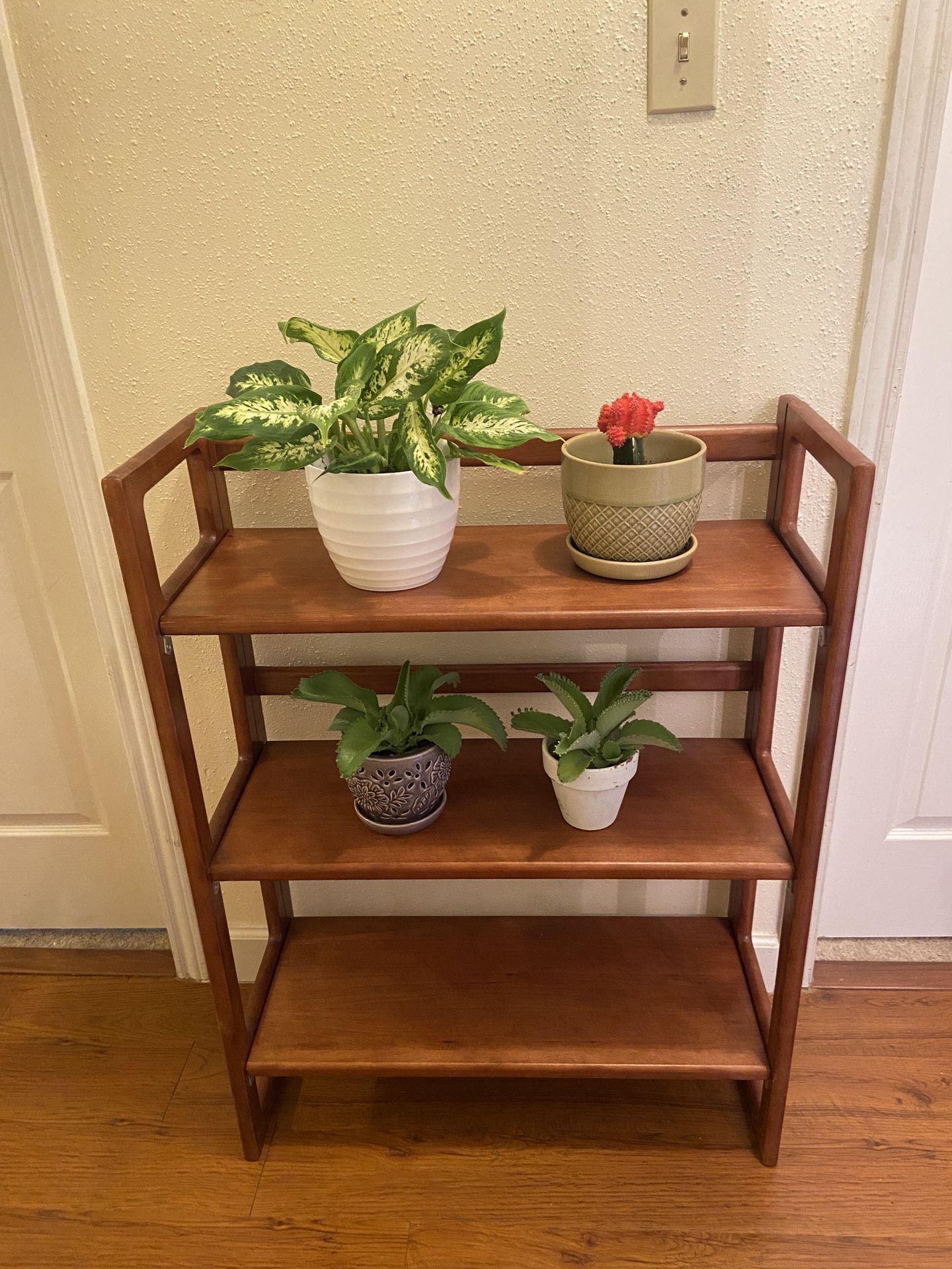 *BEAUTIFUL WOODEN FOLDABLE BOOKSHELF USED AS PLANT STAND SHOE STORAGE UNIT ECT*
