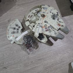 Star Wars Millineium Falcon