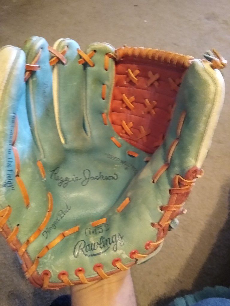 Reggie Jackson Glove