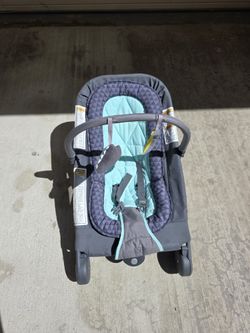 Baby Bouncer/ Rocker (Feel free to send offer)