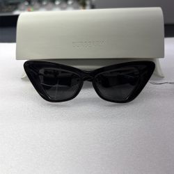 Burberry Cat-eye Sunglasses (WMP015434)