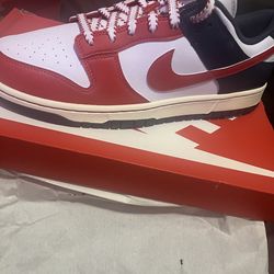 Nike dunk low white university red