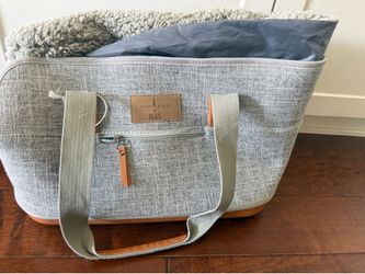 Pet carrier