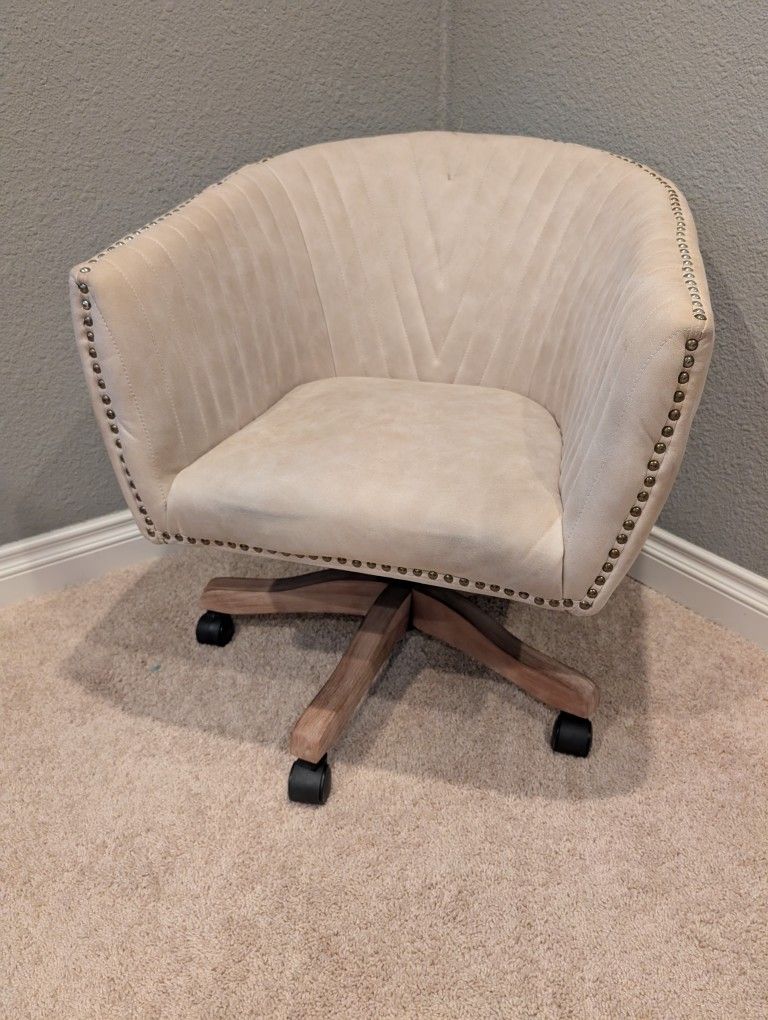 Chic Desk Chair