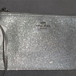 Authentic COACH wristlet